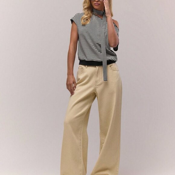 Casual Women's Asymmetrical Neck Slouch Stripe Scarf Detail blouse - Picture 4 of 5